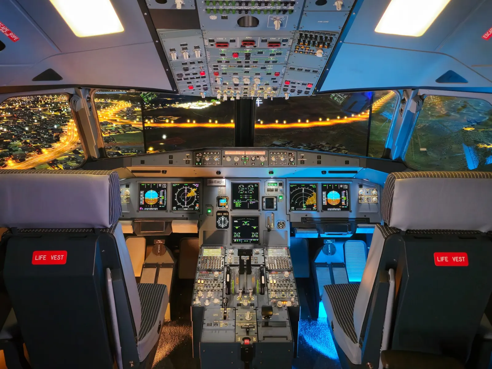 Flight simulator cockpit experience